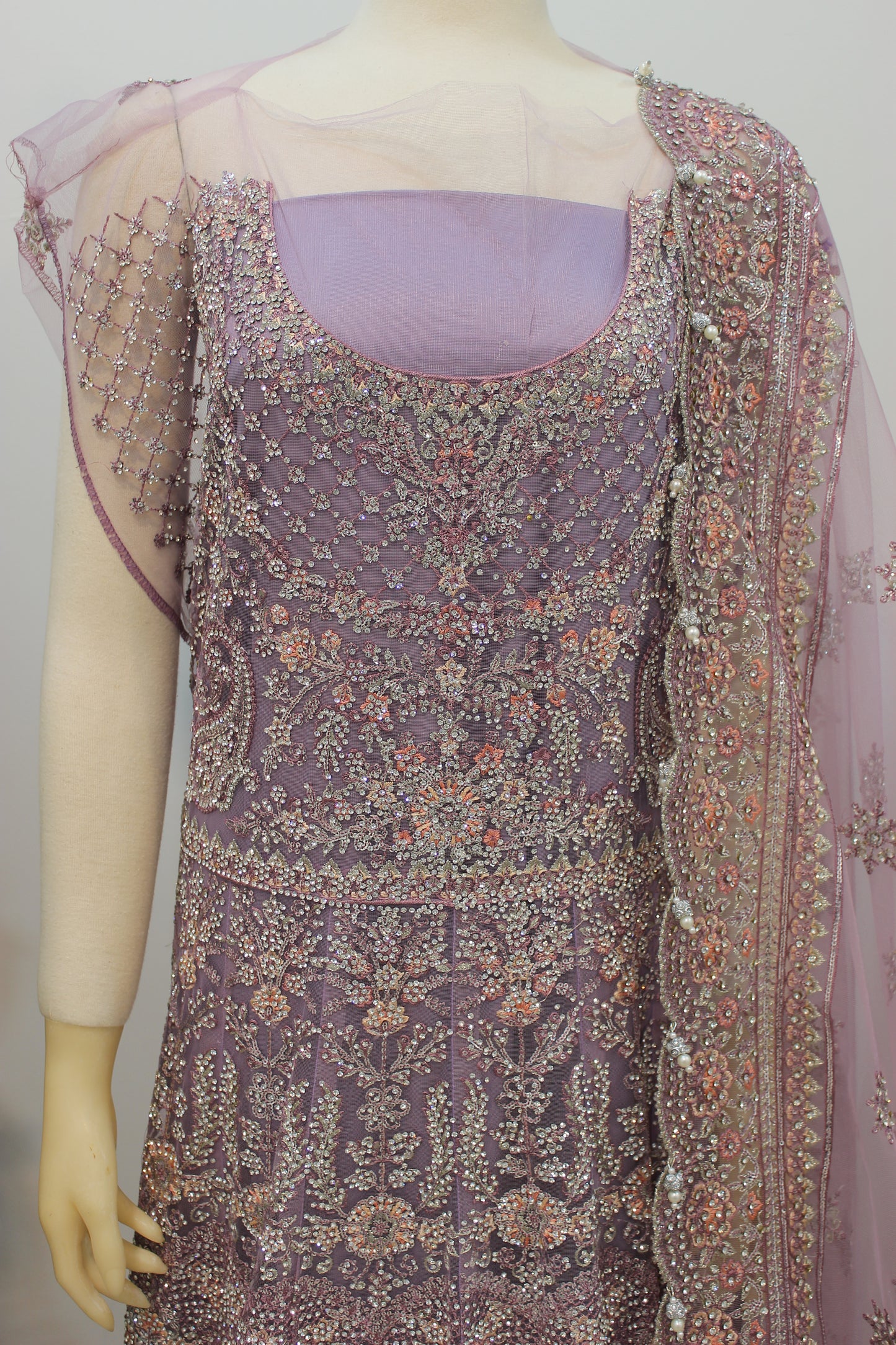 ✨ Anaya Maxi – Unstitched Luxury