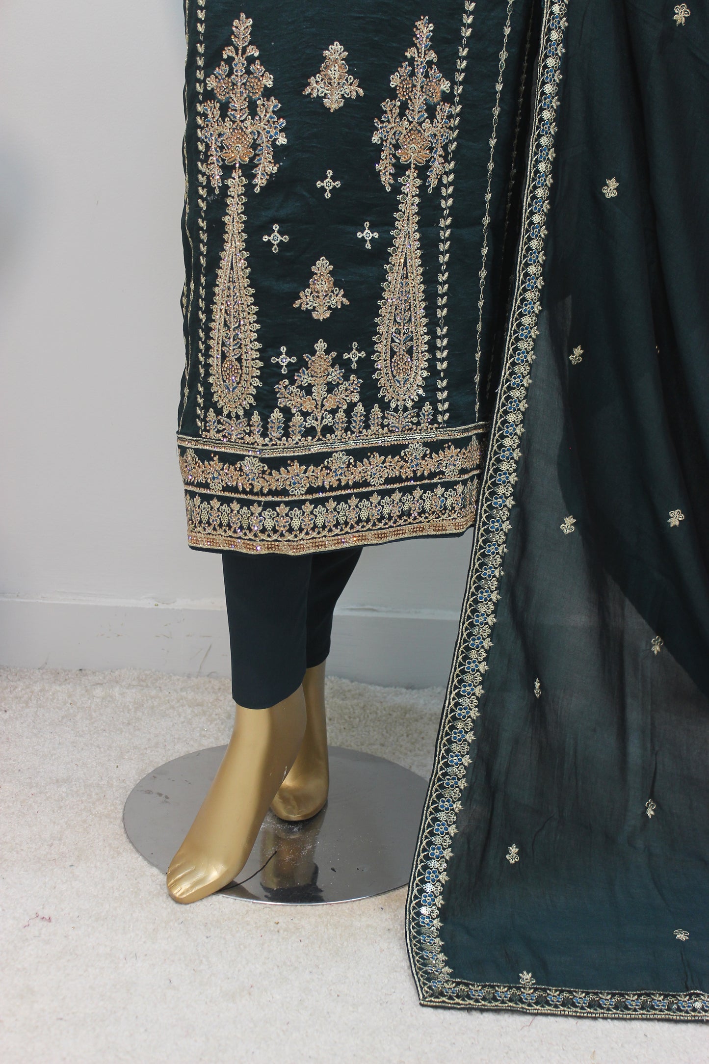 ✨ Maria B S/K – Unstitched Elegance