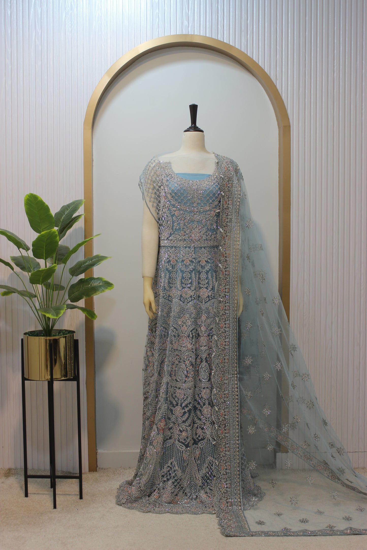 ✨ Anaya Maxi – Unstitched Luxury