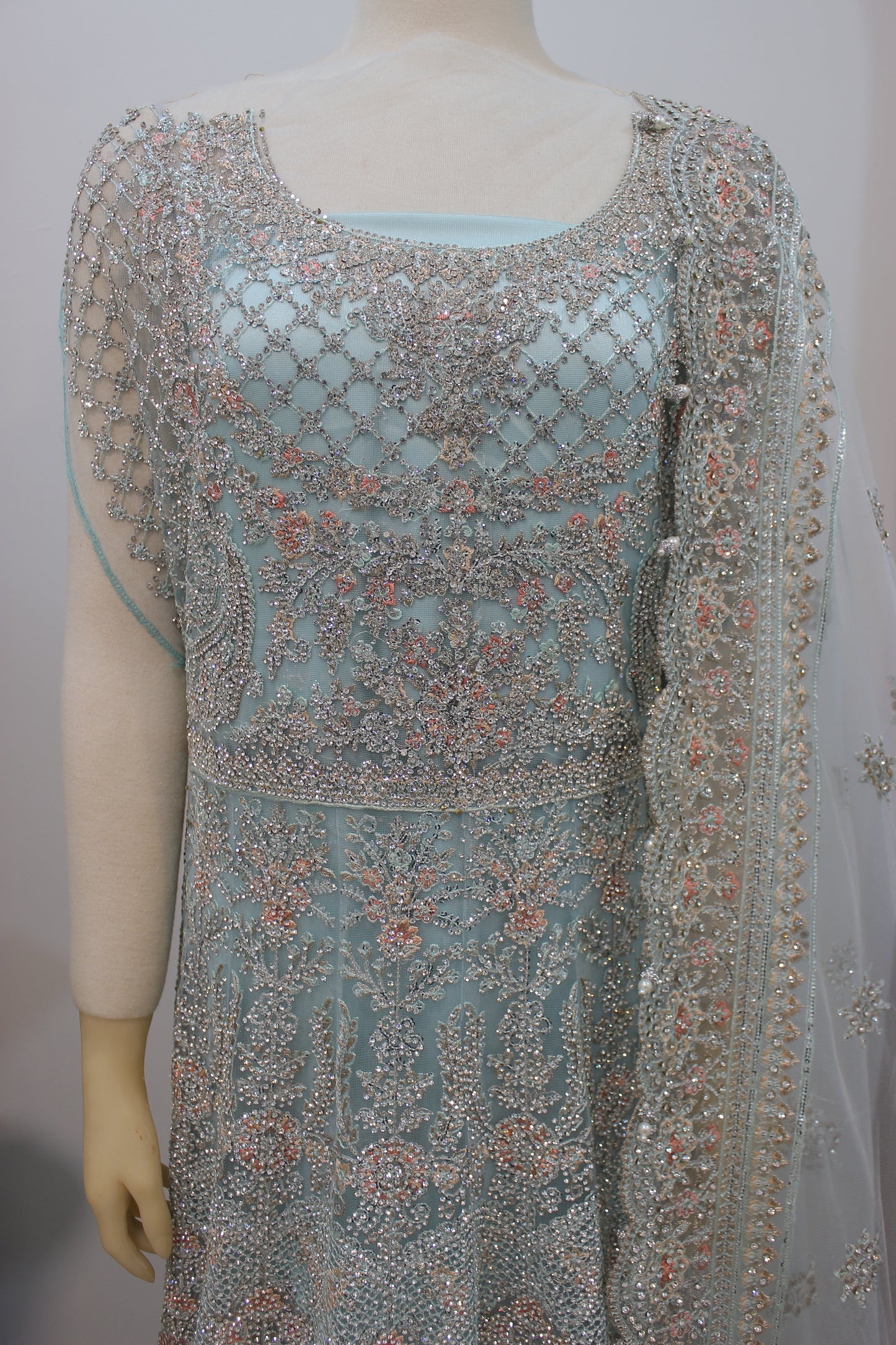 ✨ Anaya Maxi – Unstitched Luxury