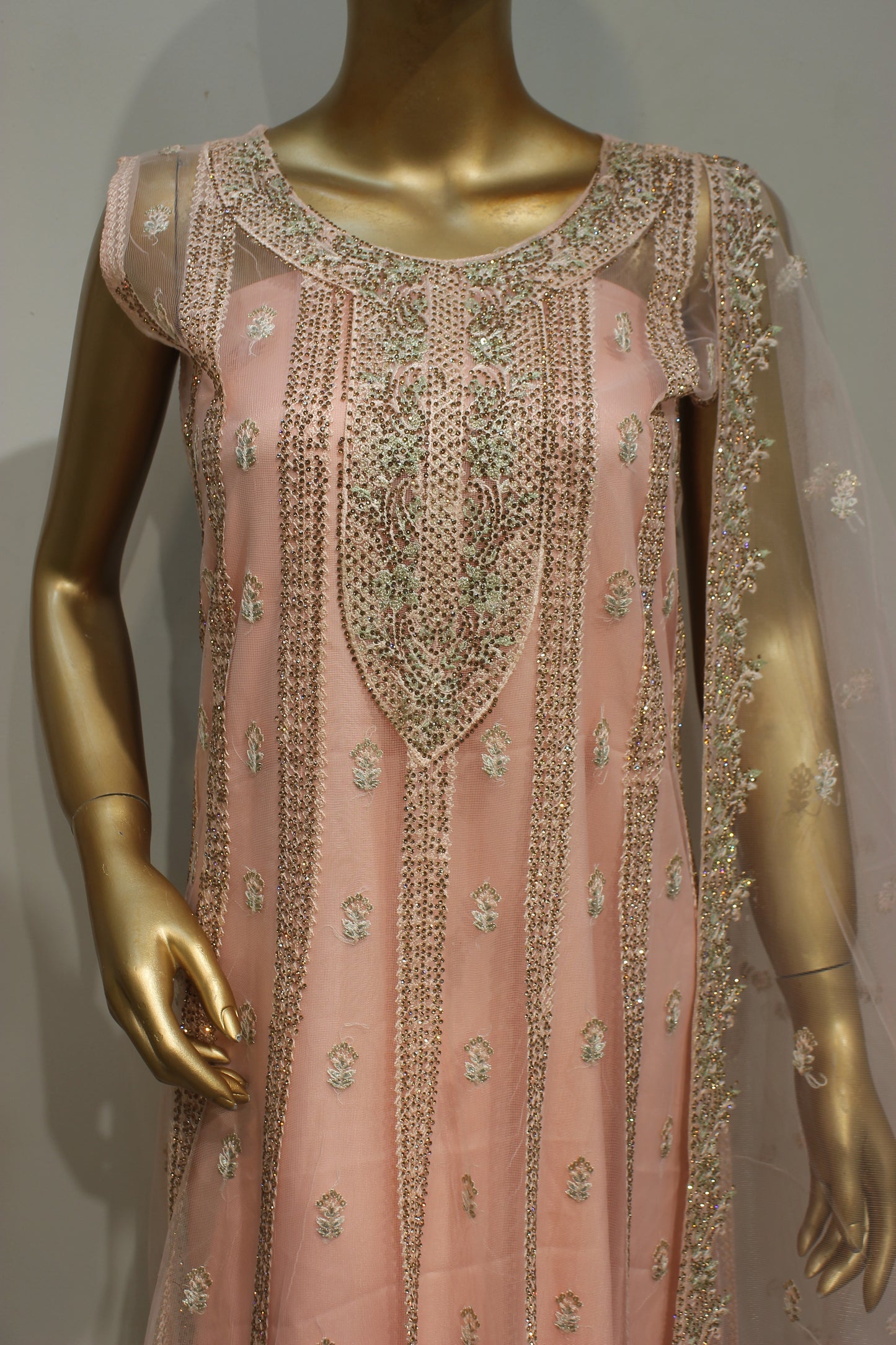 ✨ Chandani Short Frock – 4 Piece Semi-Stitched Luxury Set ✨