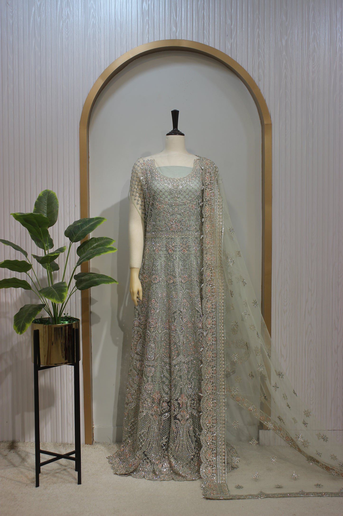 ✨ Anaya Maxi – Unstitched Luxury