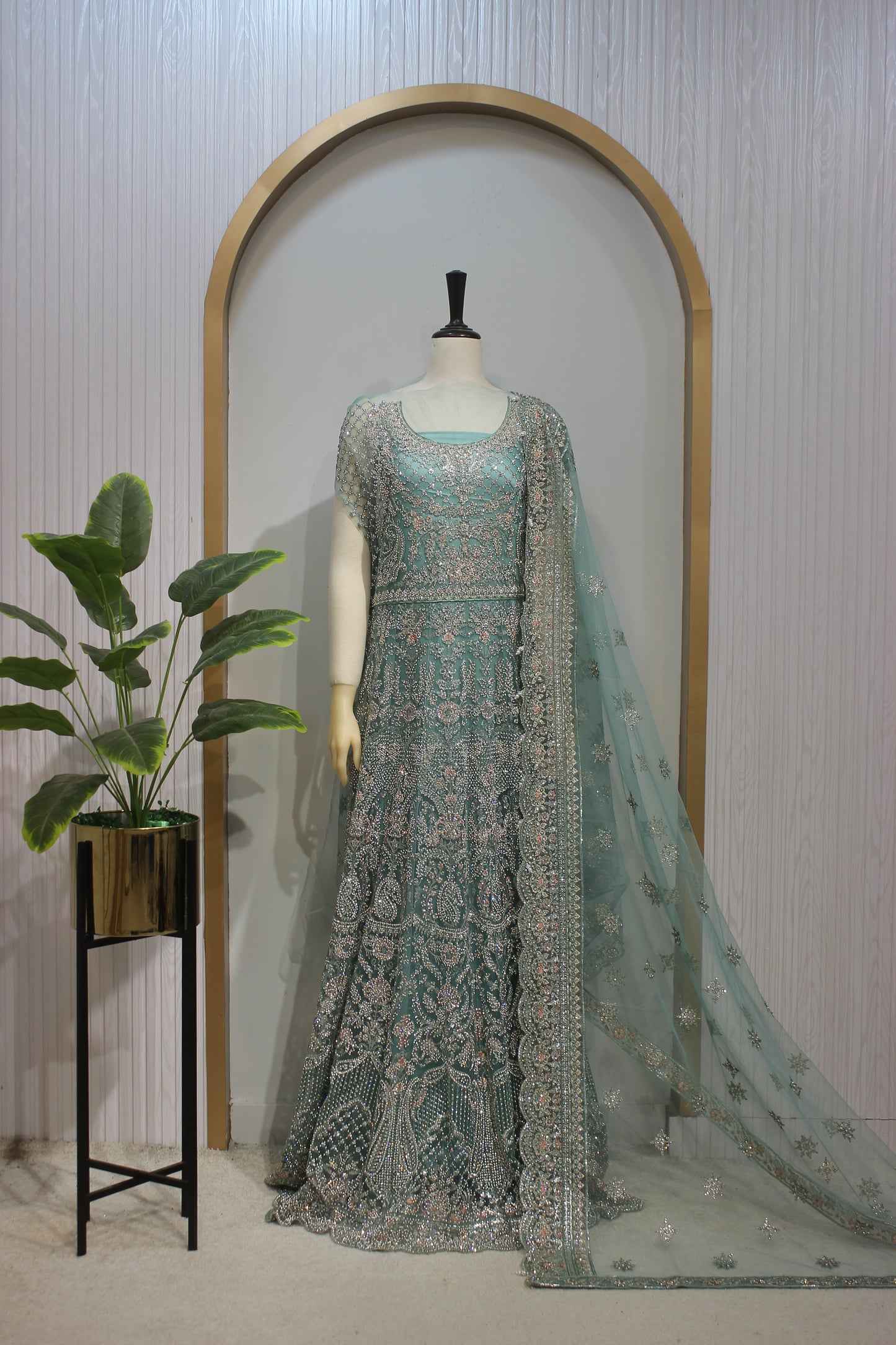 ✨ Anaya Maxi – Unstitched Luxury