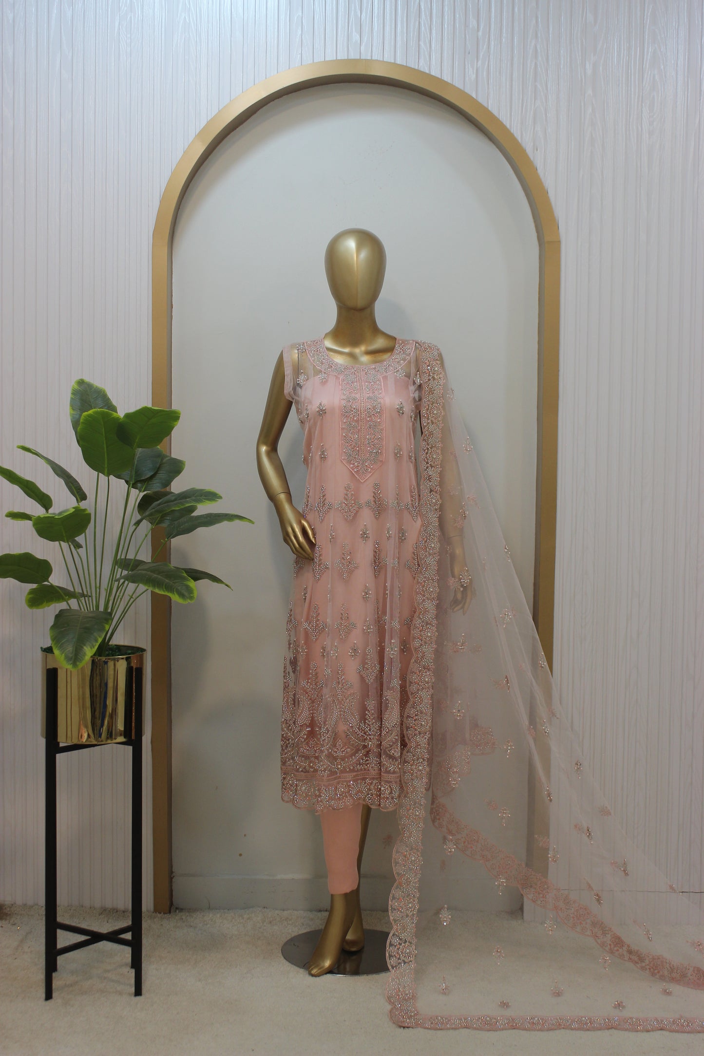 ⨠Double Carry Short Frock ā Semi-Stitched Luxury Set