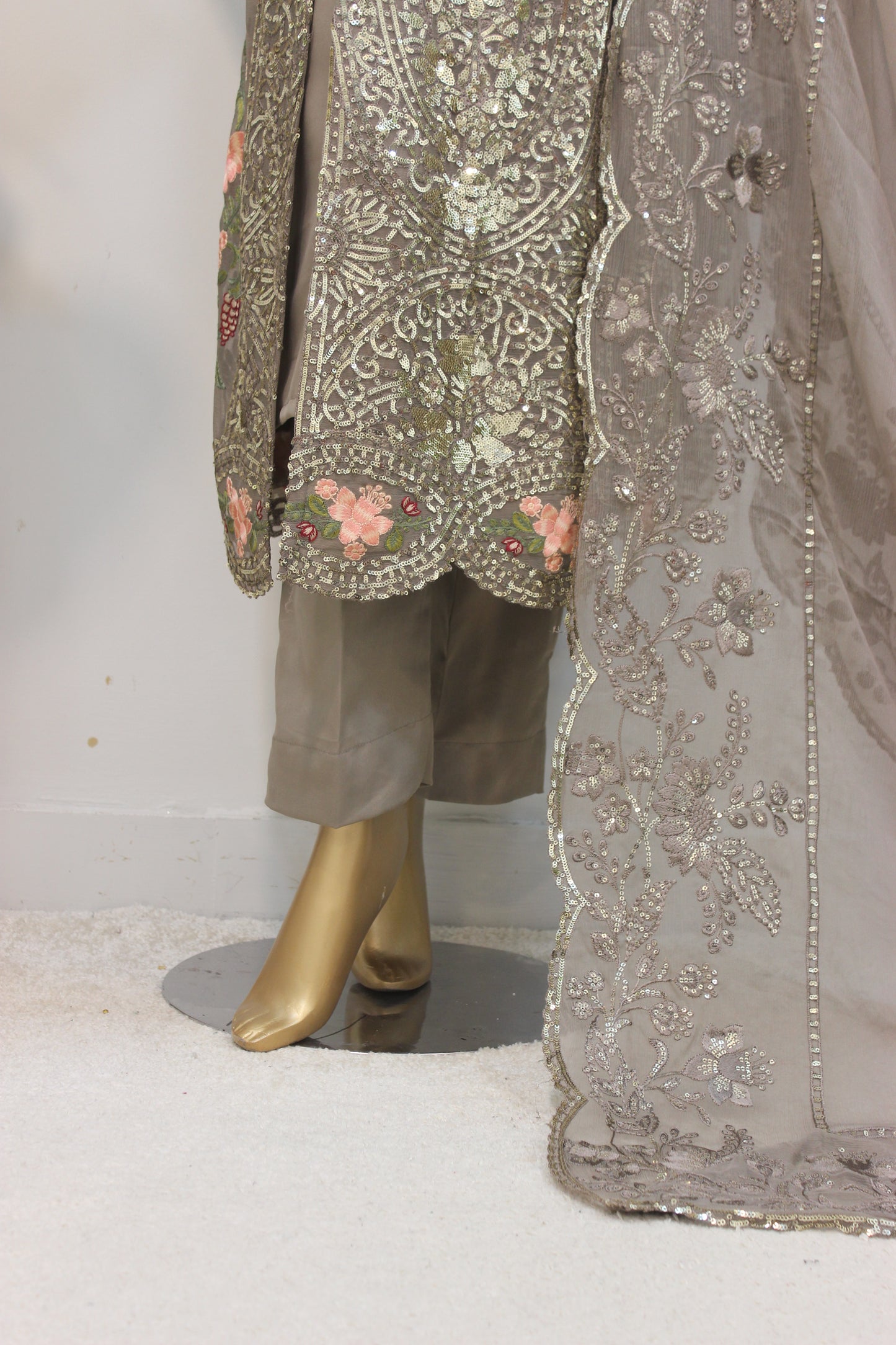๐ Maria B Long Frock โ 4PC Stitched ๐