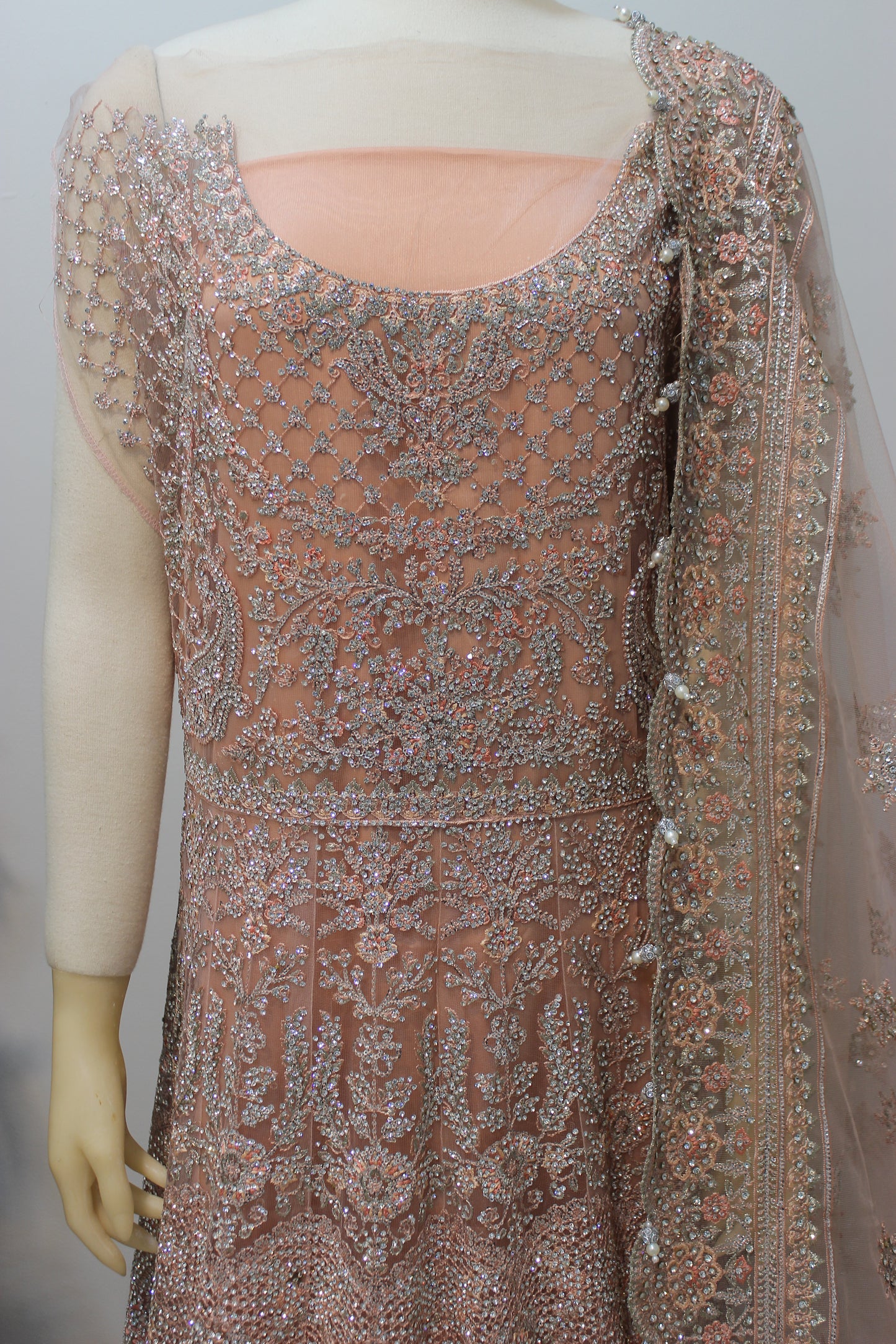 ✨ Anaya Maxi – Unstitched Luxury