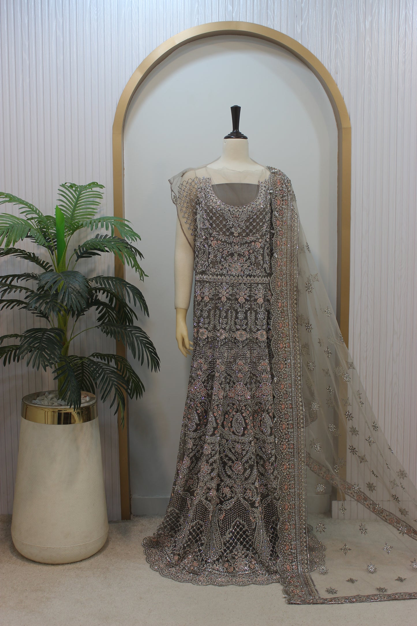 ✨ Anaya Maxi – Unstitched Luxury