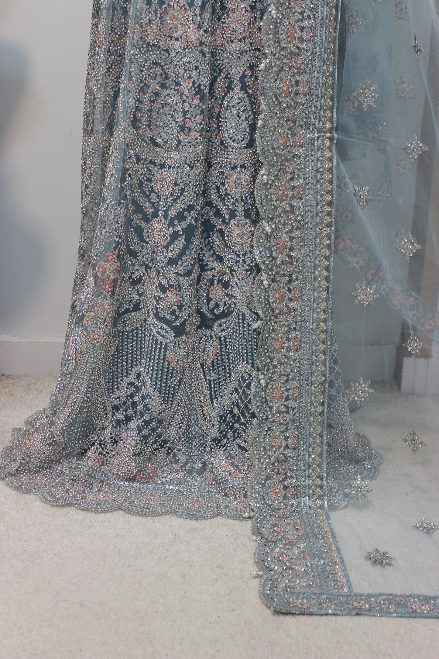✨ Anaya Maxi – Unstitched Luxury