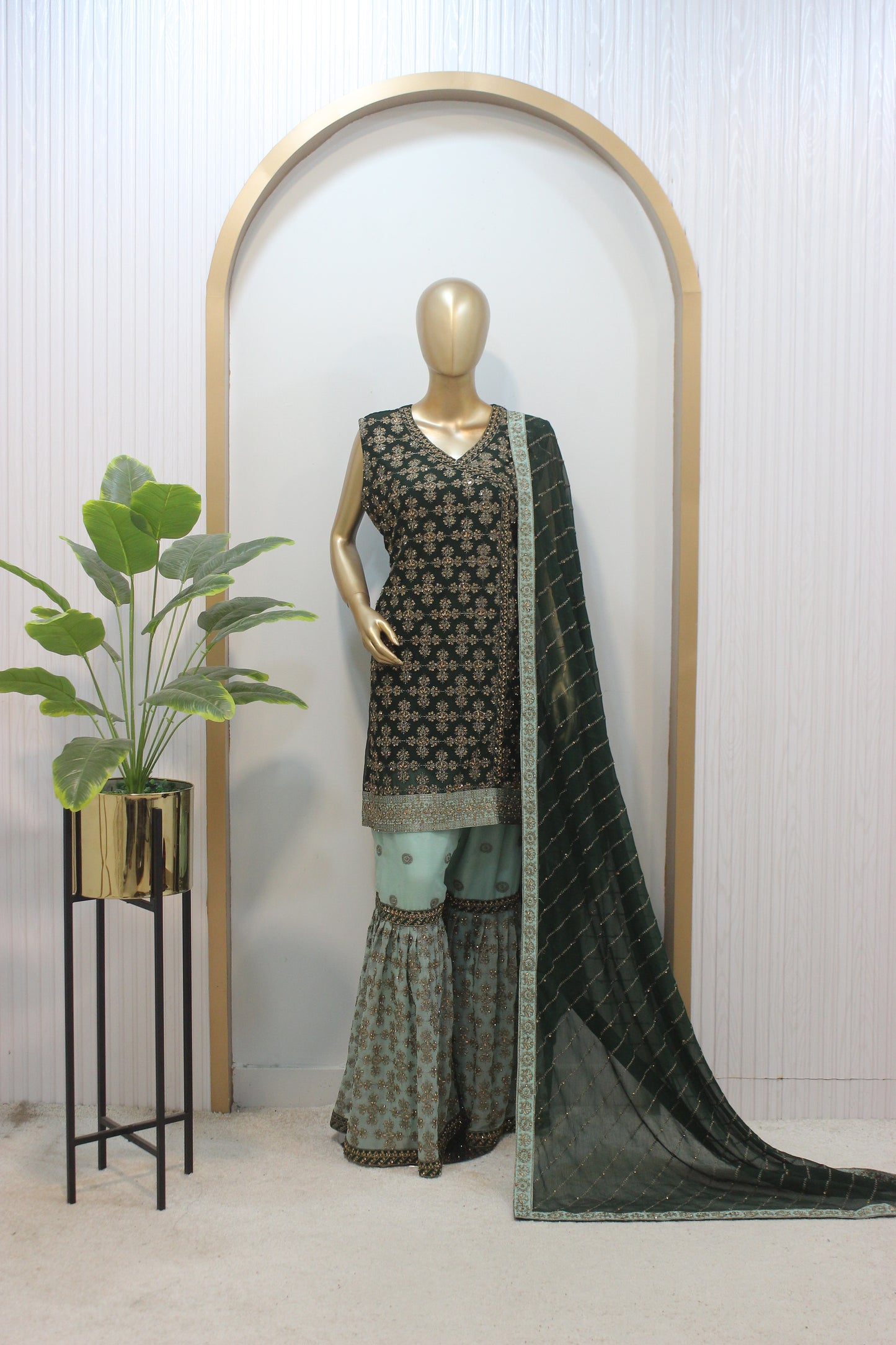💫 Makri Gharara – 3PC Stitched 💫