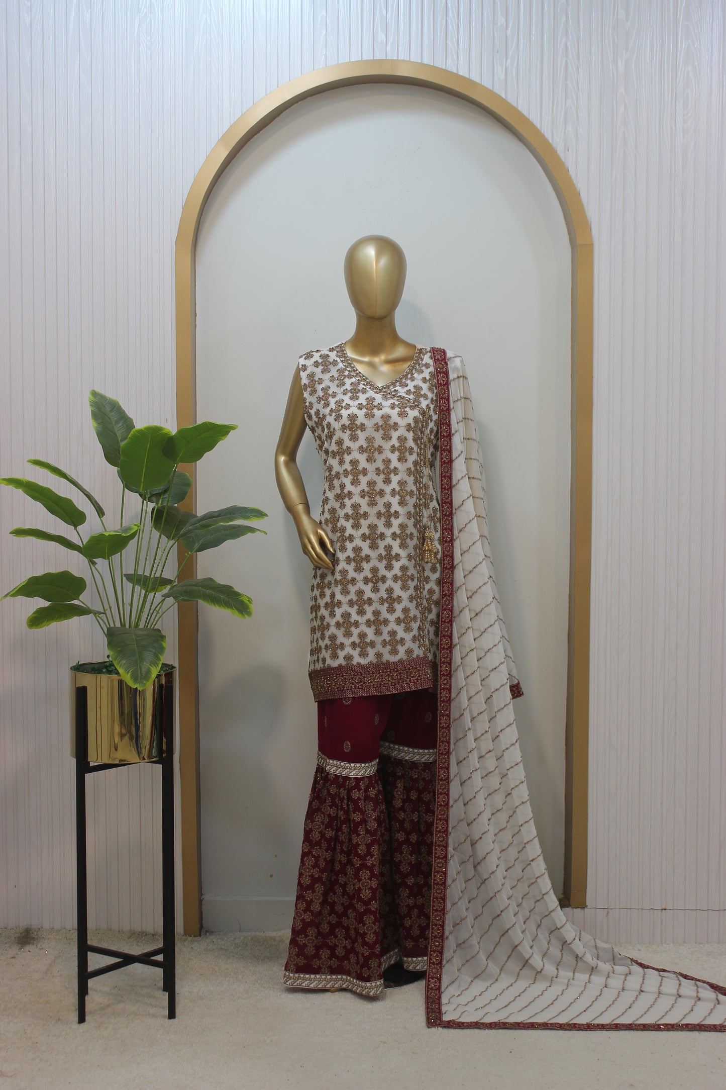 💫 Makri Gharara – 3PC Stitched 💫