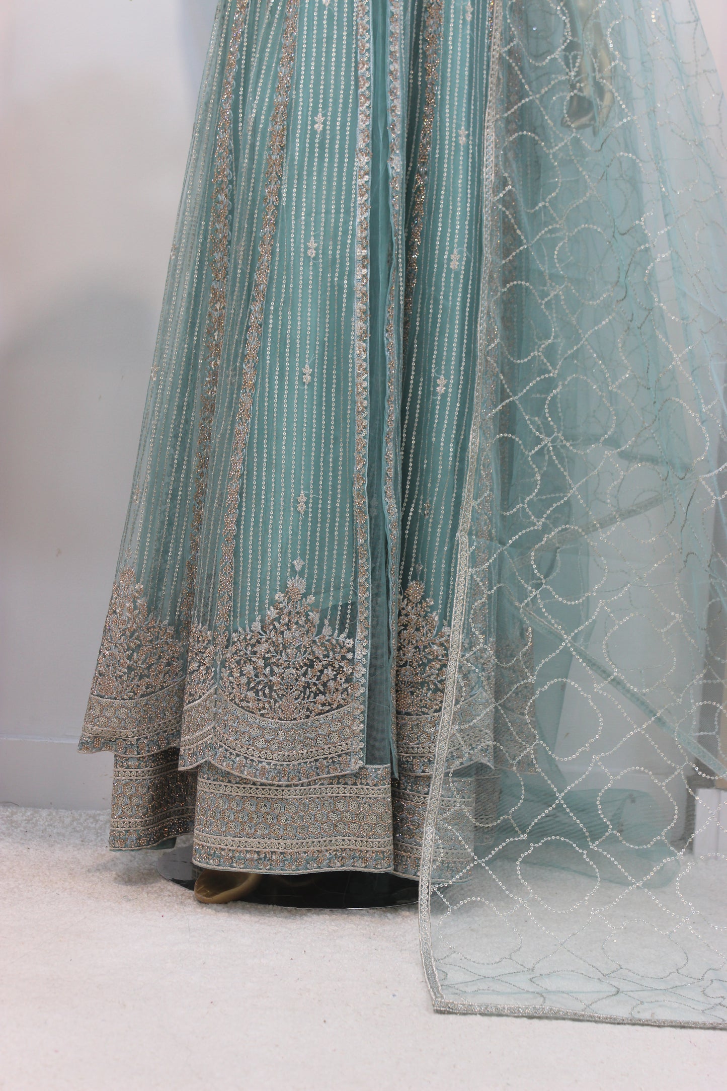 ✨ Chamkeli Coat – Semi-Stitched Luxury Set ✨