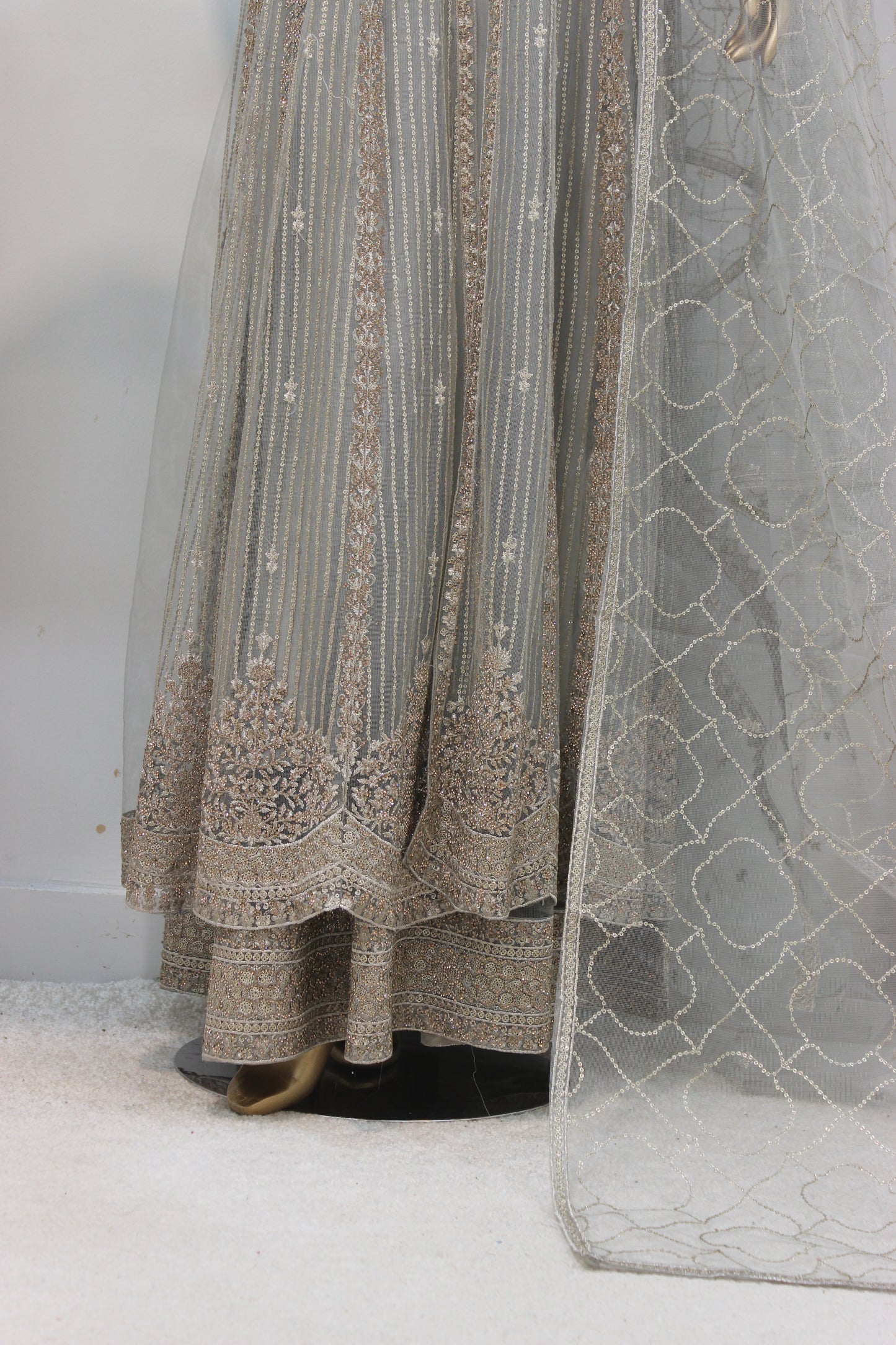 ✨ Chamkeli Coat – Semi-Stitched Luxury Set ✨