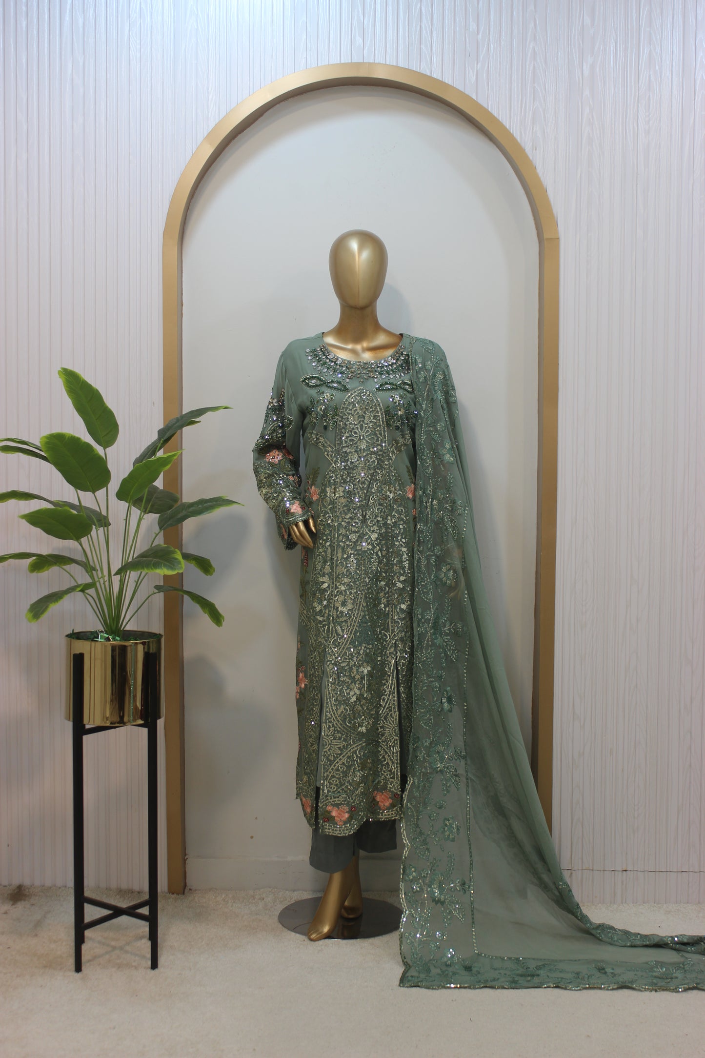 👑 Maria B Long Frock – 4PC Stitched 👑