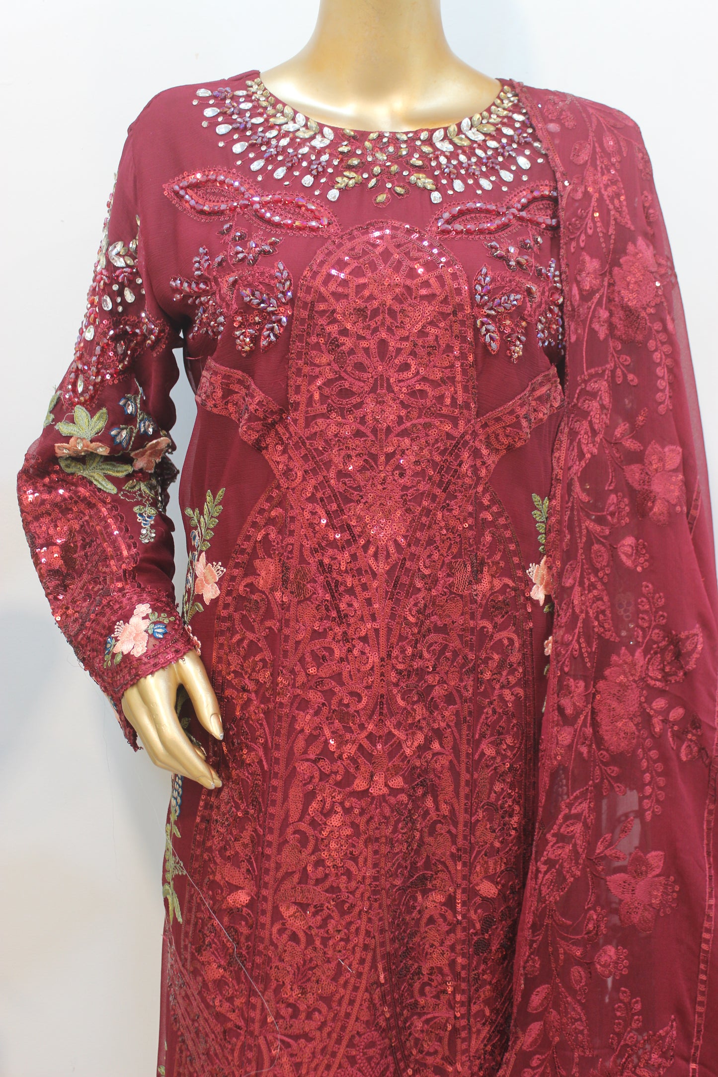 👑 Maria B Long Frock – 4PC Stitched 👑