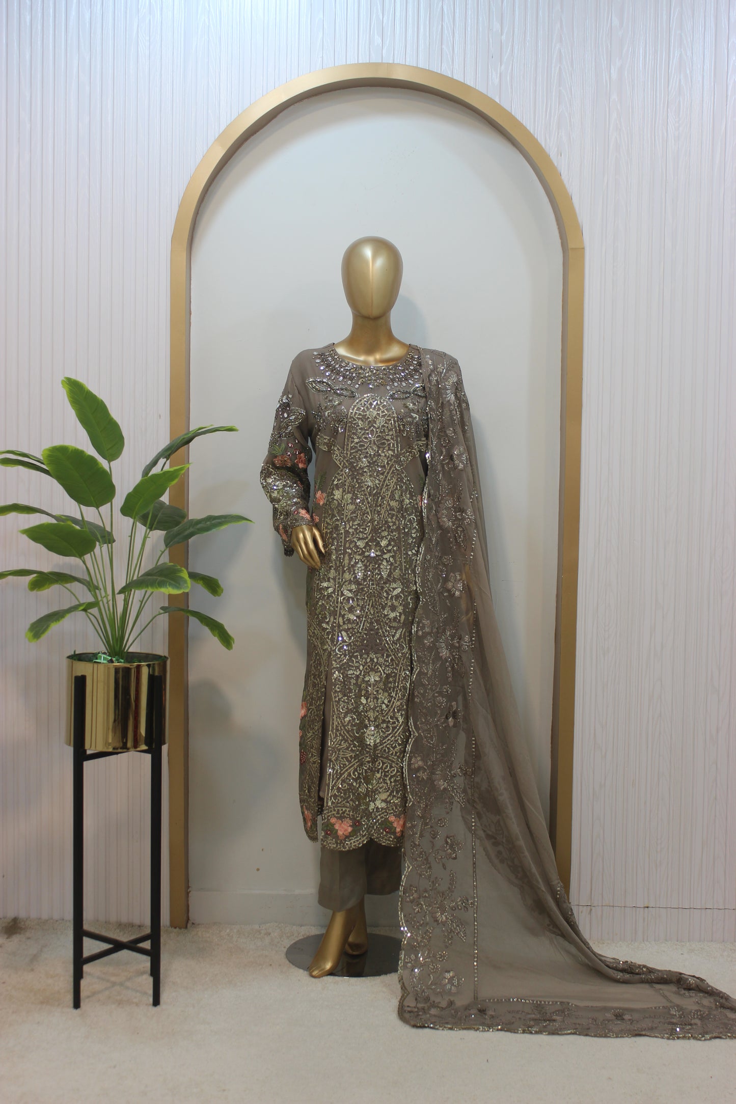 👑 Maria B Long Frock – 4PC Stitched 👑