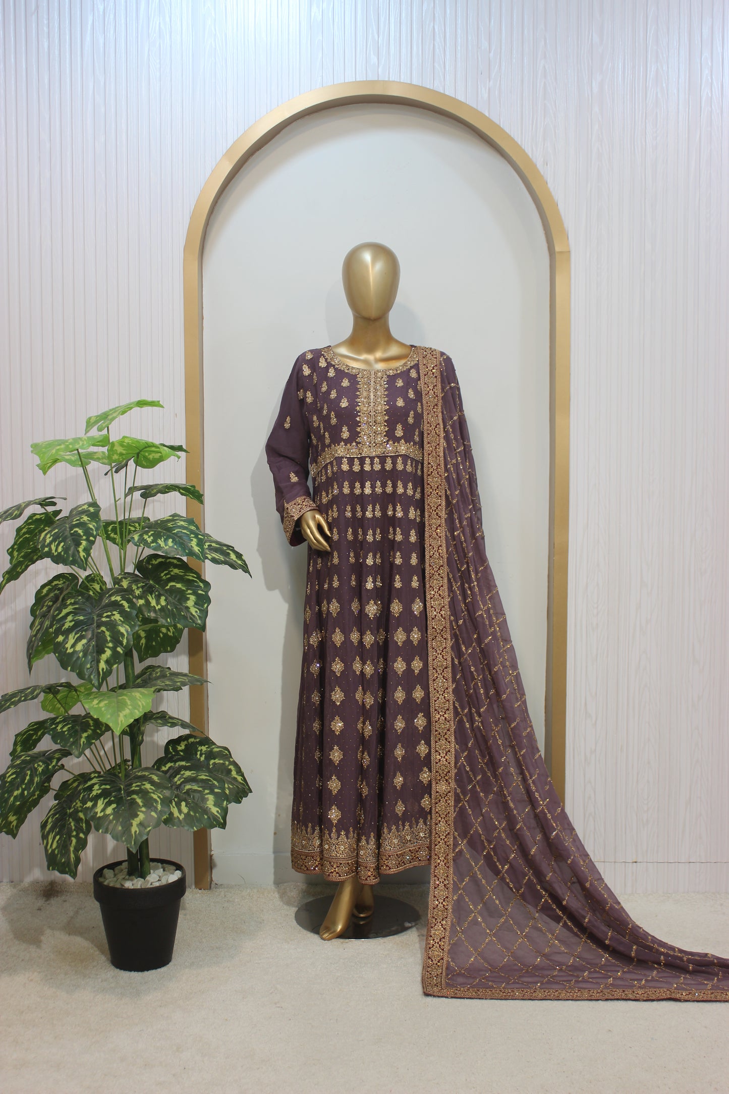 💎 Square Long Maxi – 4 Piece Luxury Ensemble (Stitched)