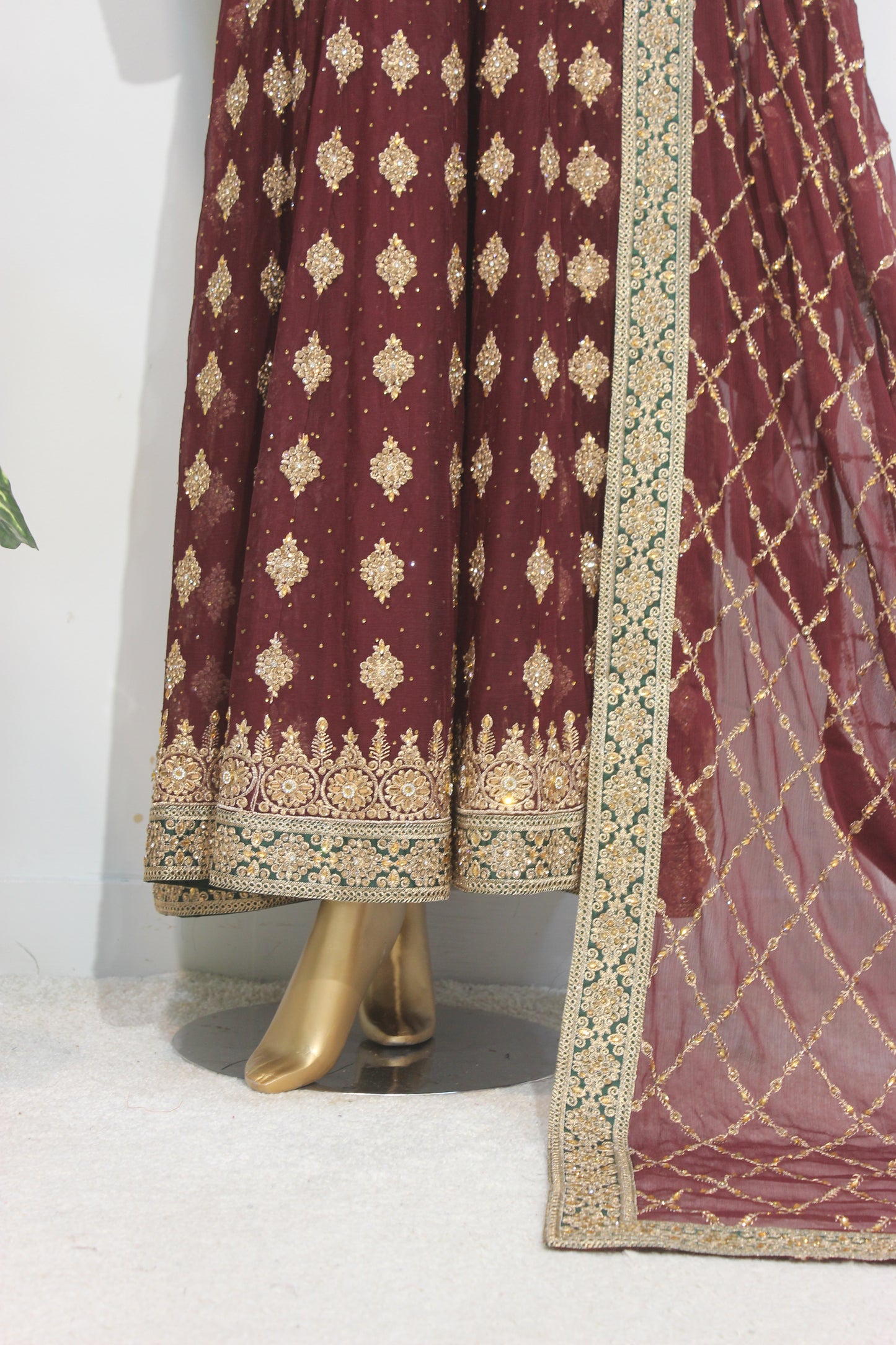 💎 Square Long Maxi – 4 Piece Luxury Ensemble (Stitched)