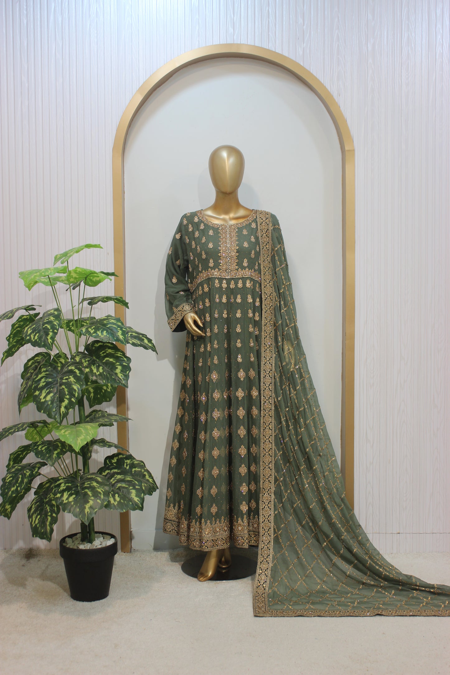 💎 Square Long Maxi – 4 Piece Luxury Ensemble (Stitched)