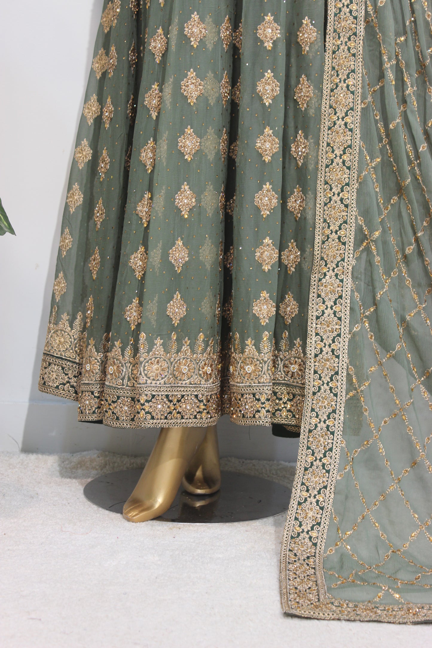 💎 Square Long Maxi – 4 Piece Luxury Ensemble (Stitched)