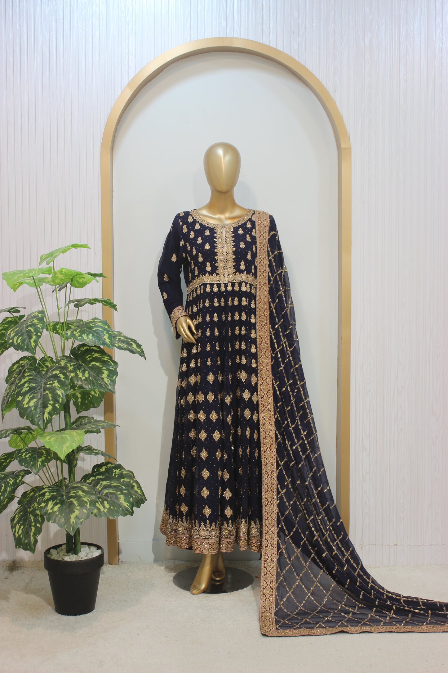 💎 Square Long Maxi – 4 Piece Luxury Ensemble (Stitched)