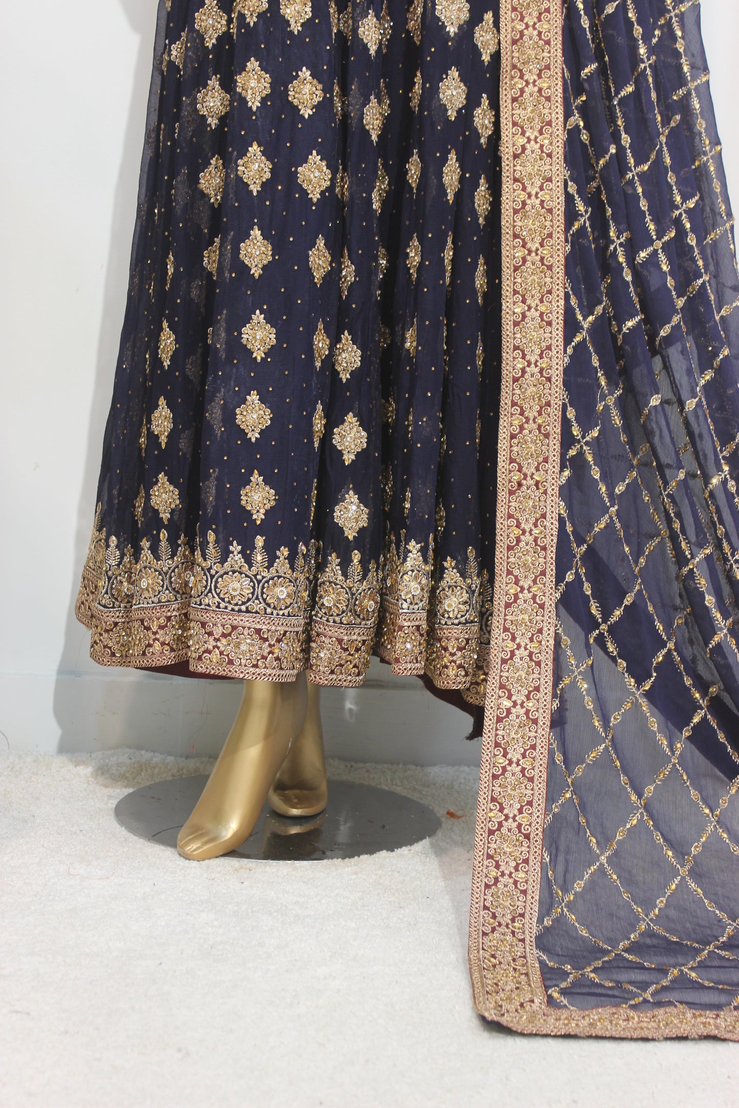 💎 Square Long Maxi – 4 Piece Luxury Ensemble (Stitched)