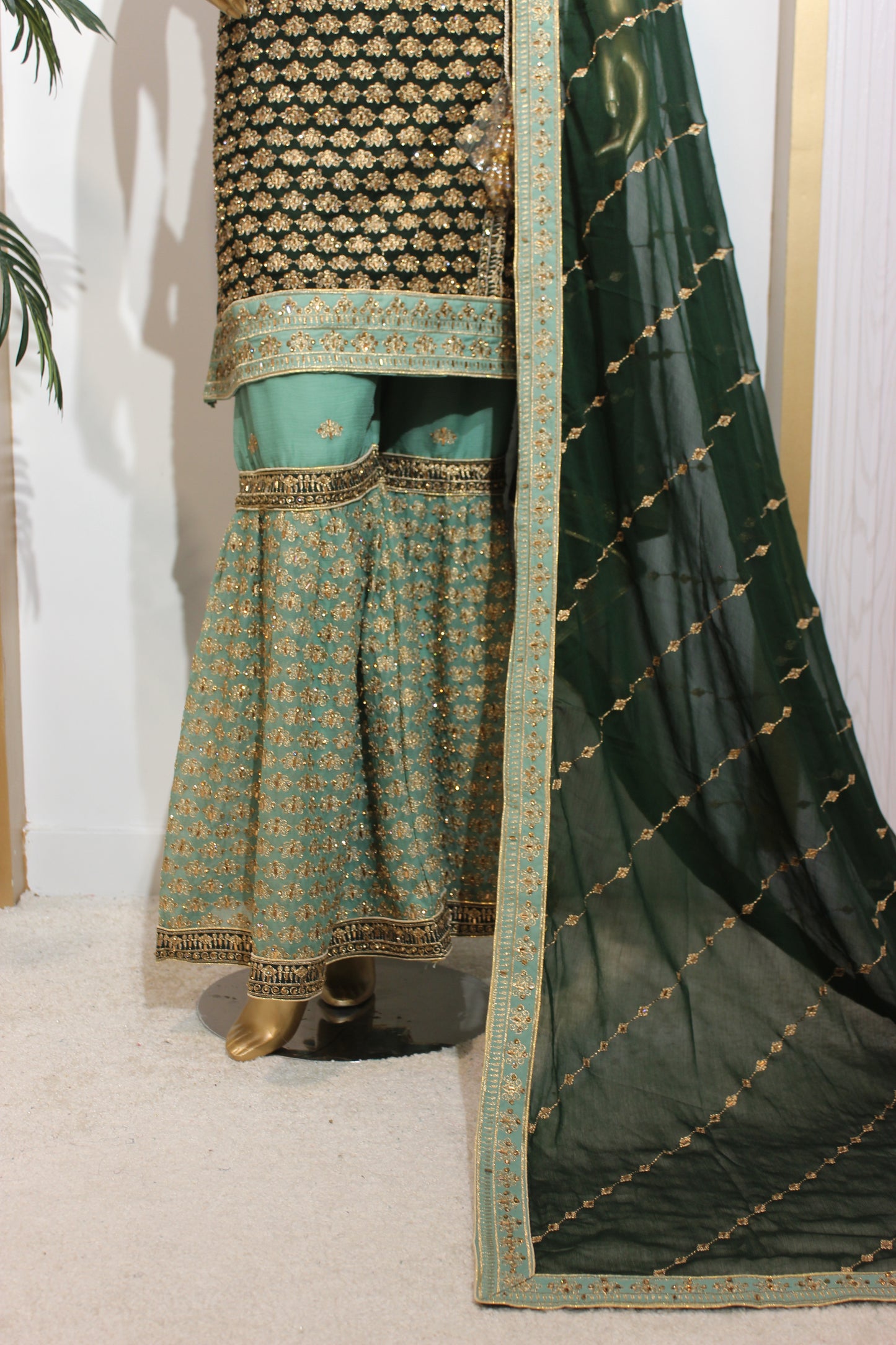 Jugnu Gharara