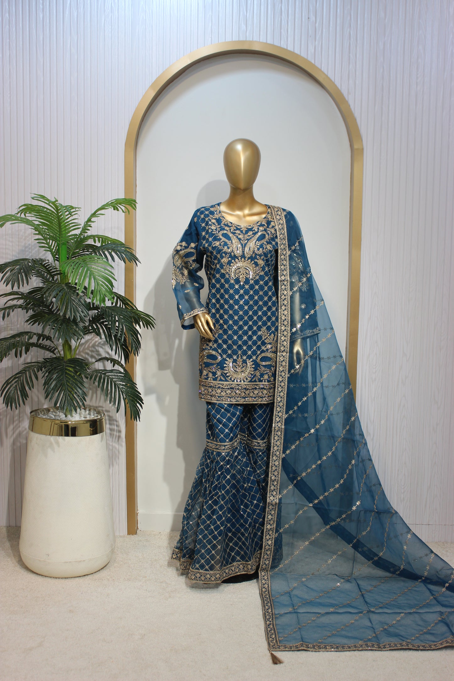 Moon gharara