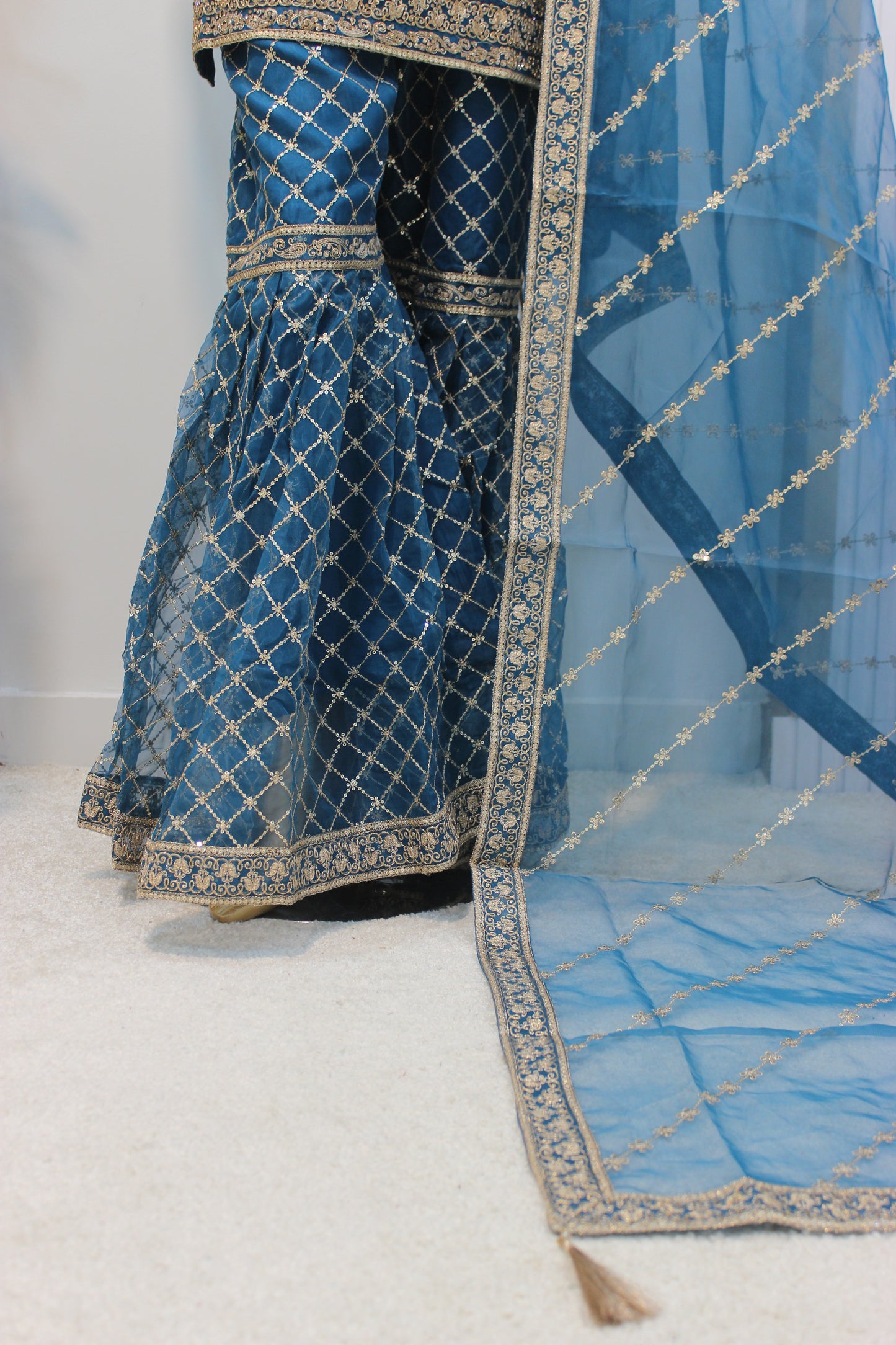 Moon gharara
