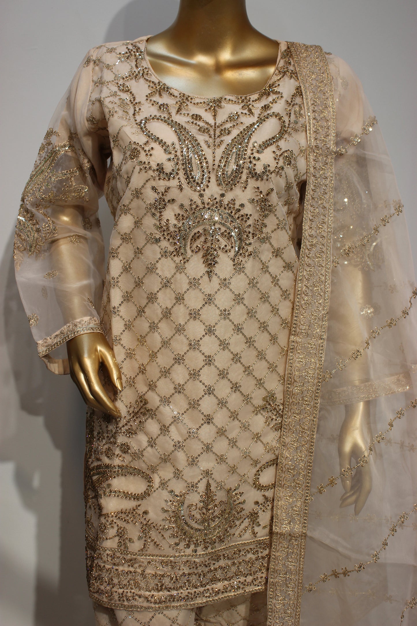 Moon gharara