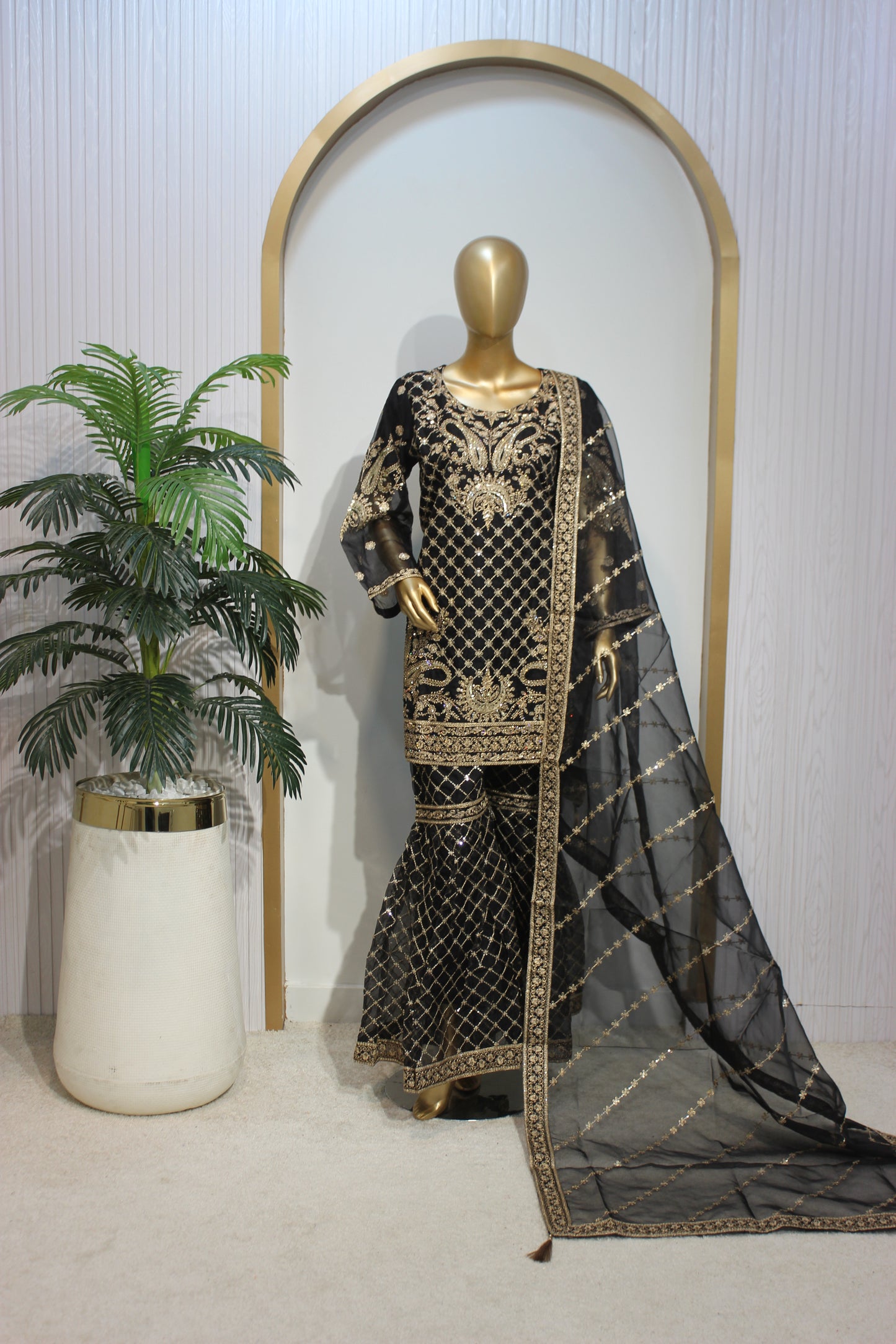 Moon gharara