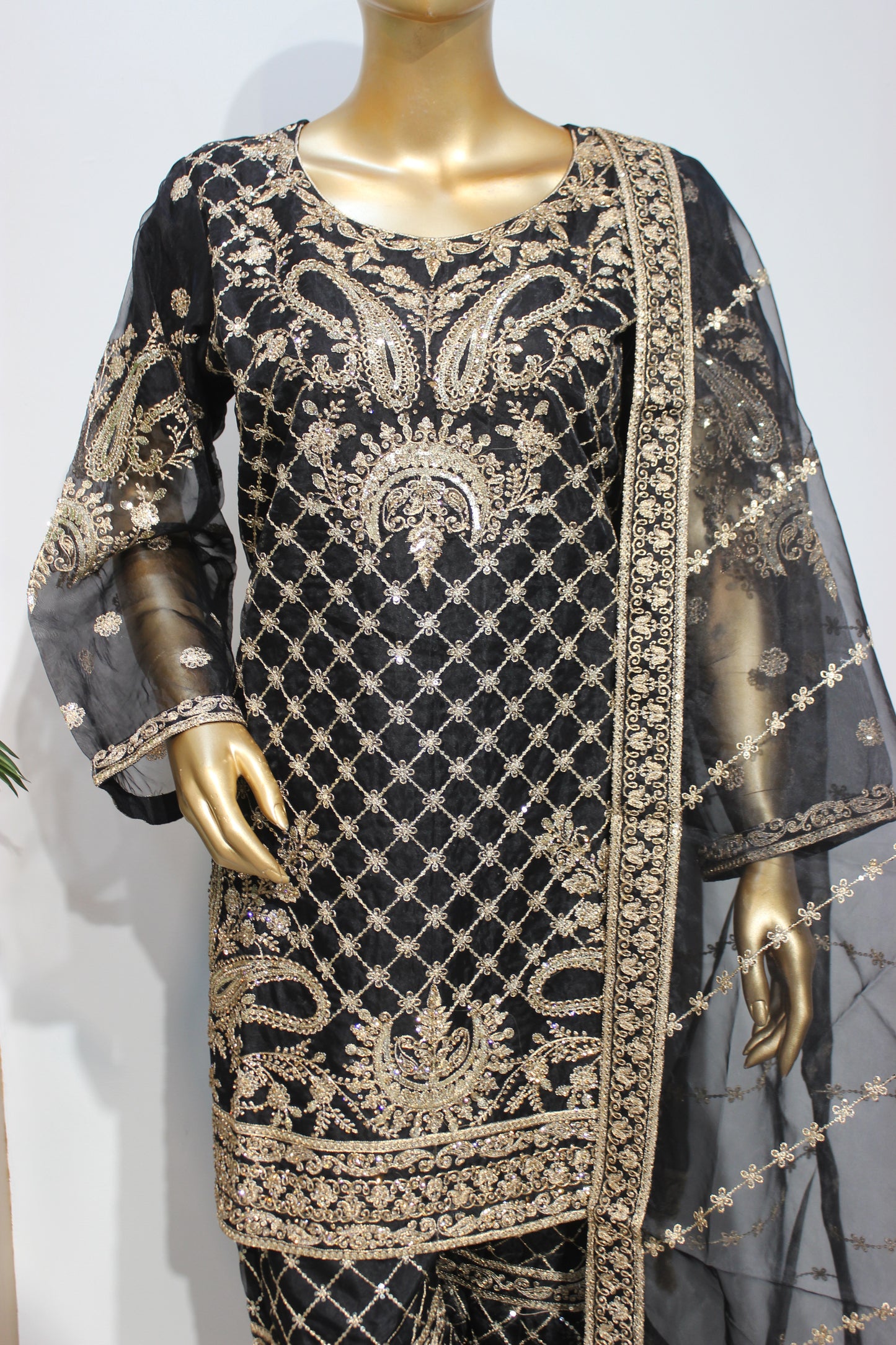 Moon gharara