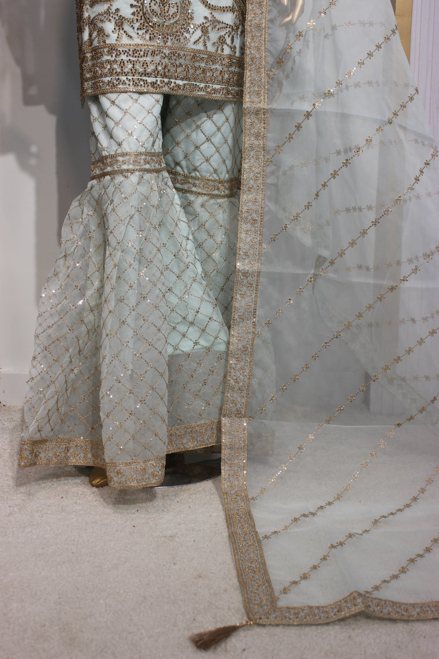 Moon gharara
