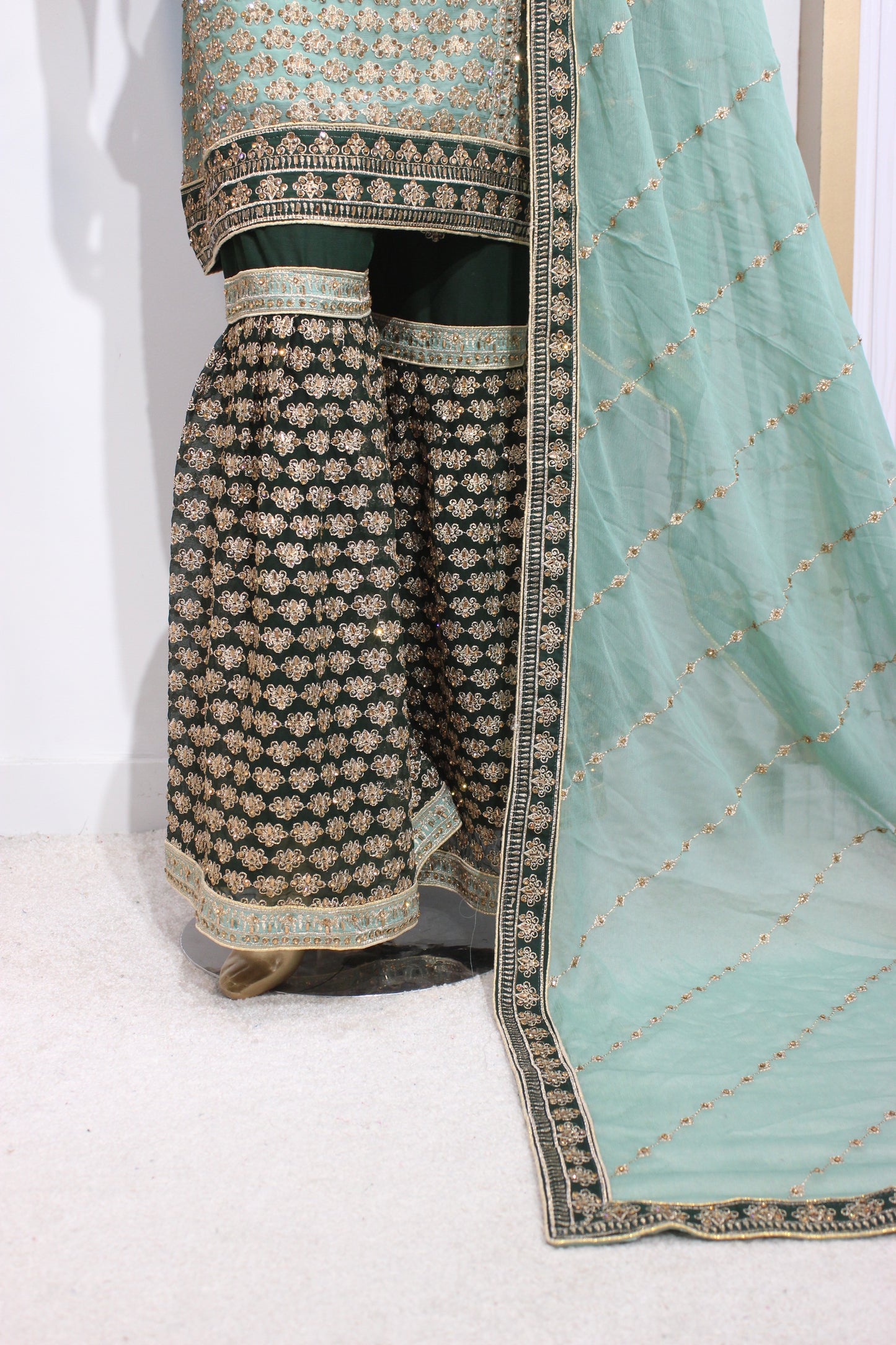 Jugnu Gharara